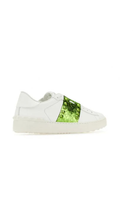 Valentino Białe skórzane sneakersy Rockstud Untitled z zielonym paskiem