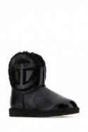 2UGG Czarne skórzane botki UGG X Telfar Logo Mini marszczone