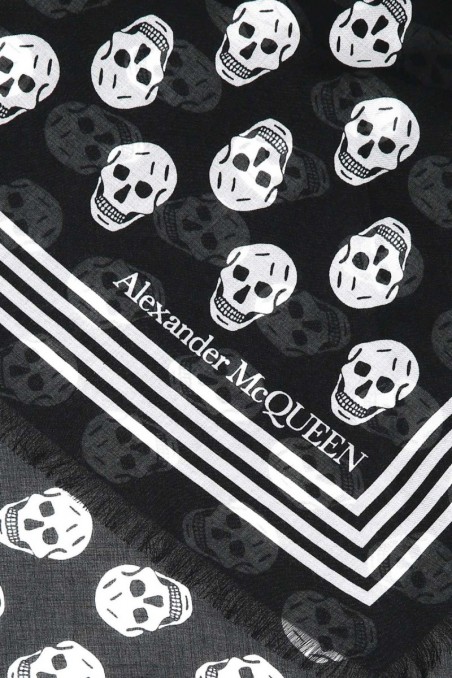 Alexander McQueen Wełniany szalik z nadrukiem czaszek 25935