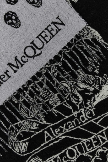 Alexander McQueen Dwustronny szalik wełniany z czaszkami 25948