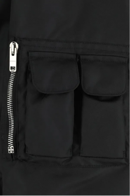 Givenchy Czarna ocieplana kurtka bomberka z logo
